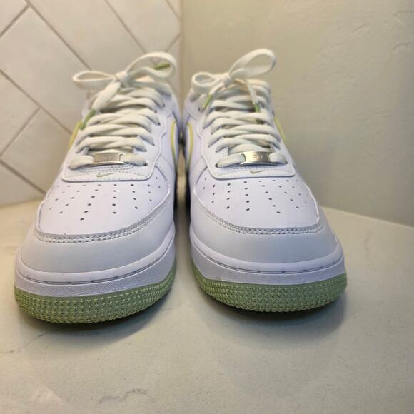Nike Air Force 1 ‘07 LV8 Men’s 11 White Light Menta DV0788-105 - Picture 4 of 7